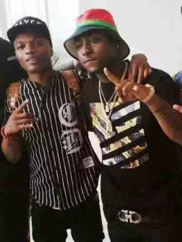 Singer Wizkid Ends Beef With Davido As He Was Spotted Dancing To “If”Song